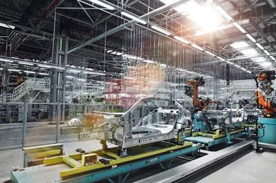 北京奔驰第200万辆整车下线，前驱车工厂落成开启物流新篇章